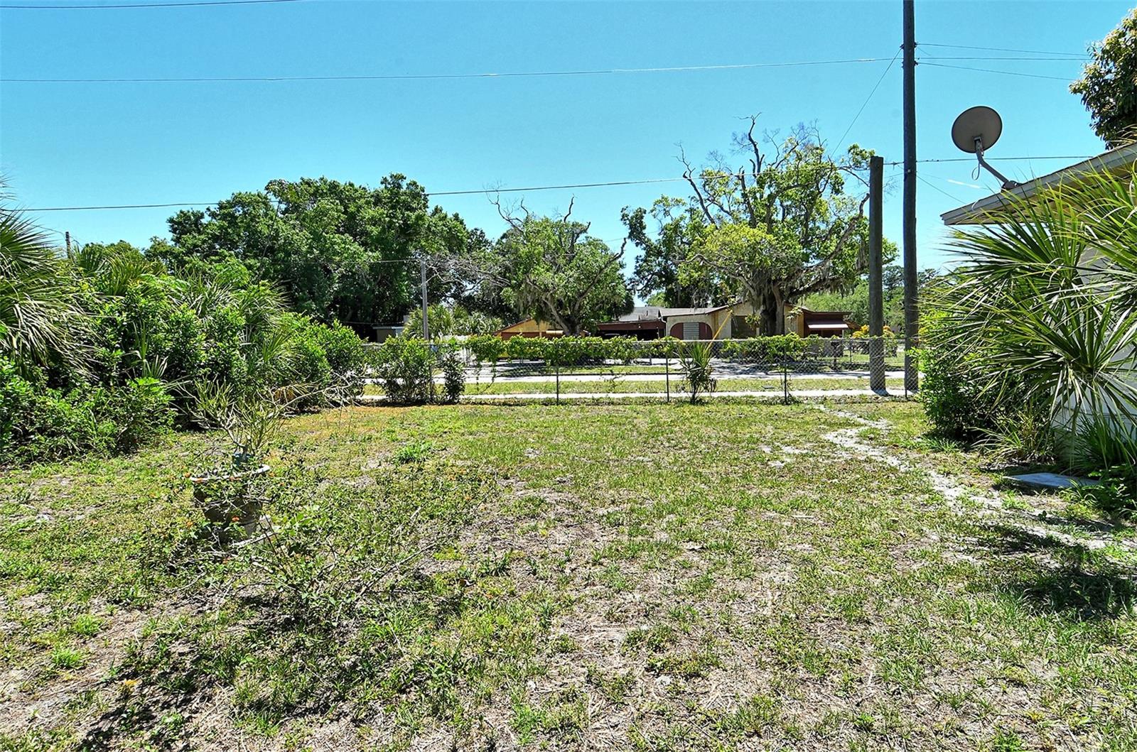 1504 Cocoanut Ave Property Photo 6