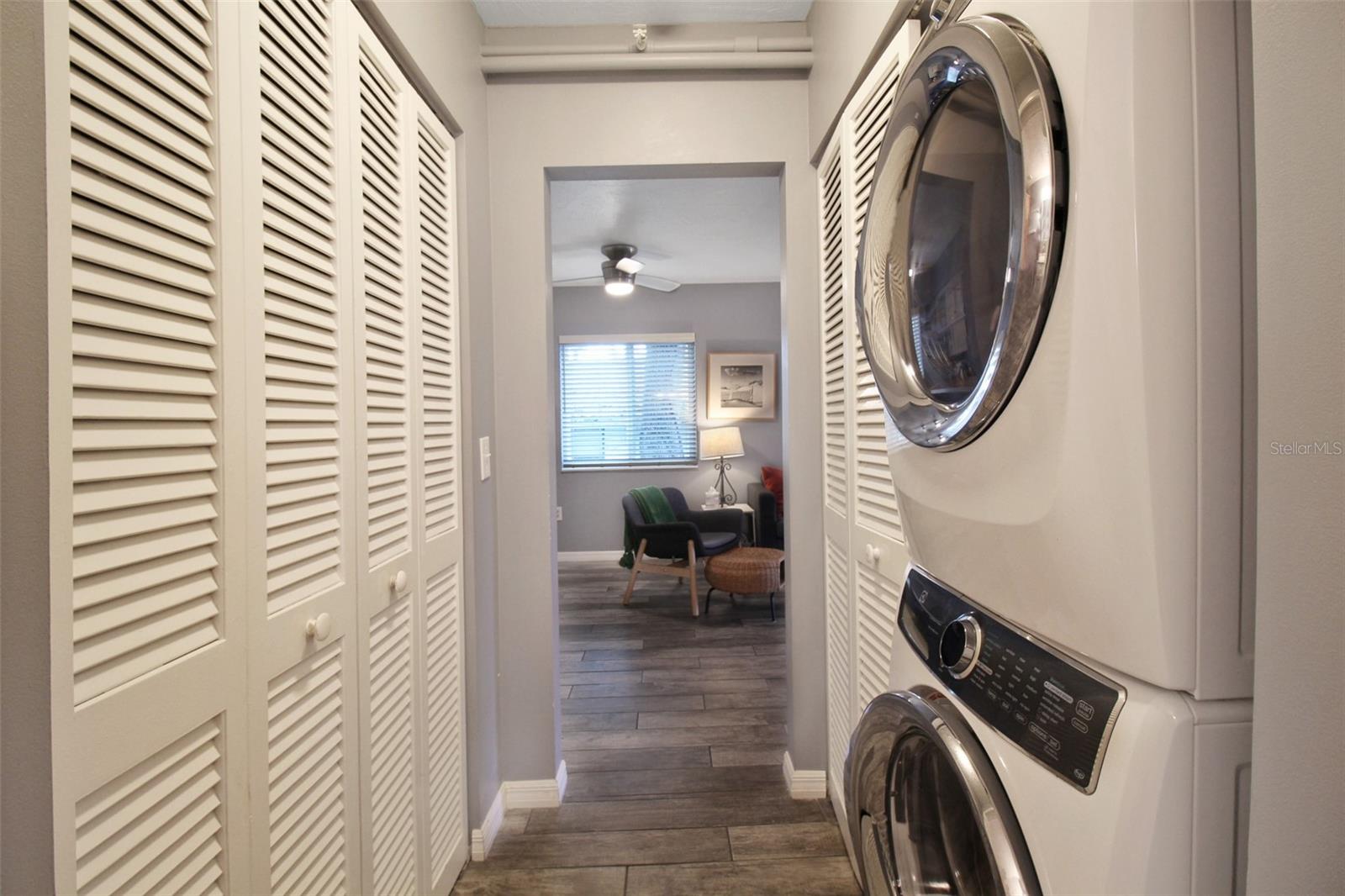 2124 N Tamiami Trl #101 Property Photo 22