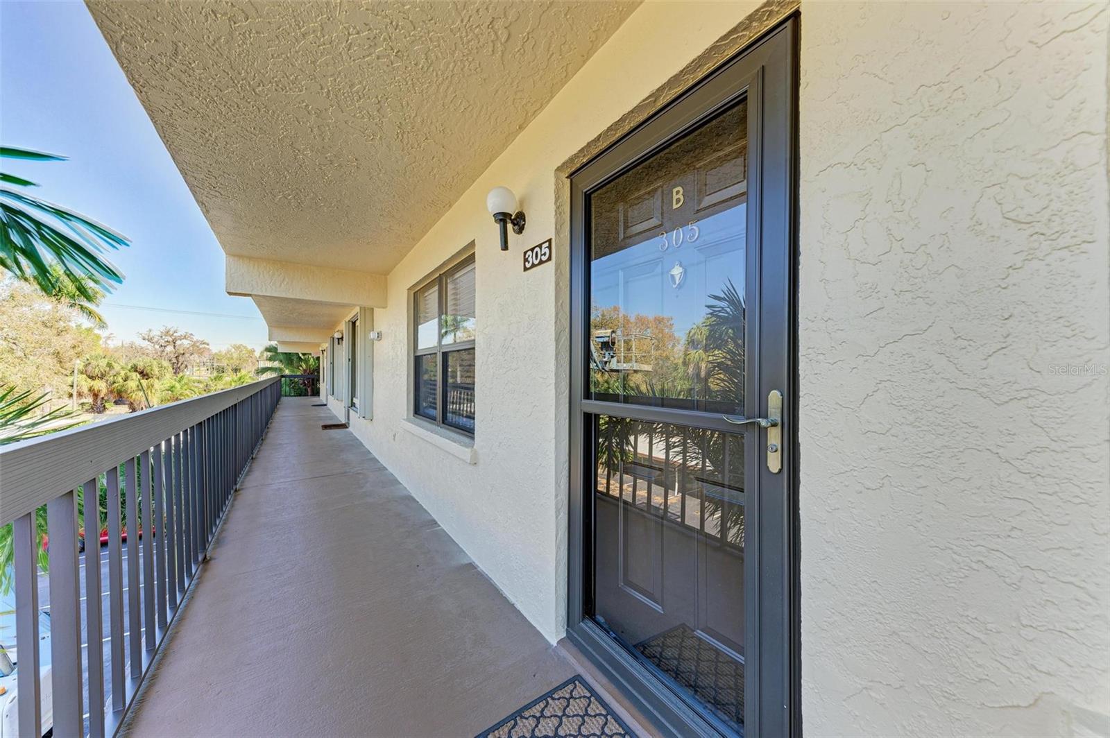 315 30th Ave W #b305 Property Photo 2