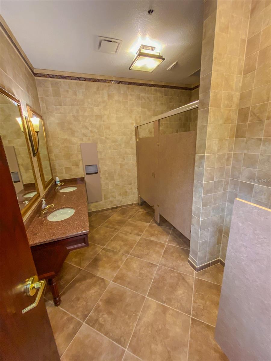 4451 Aidan Ln #suite 201 Property Photo 4