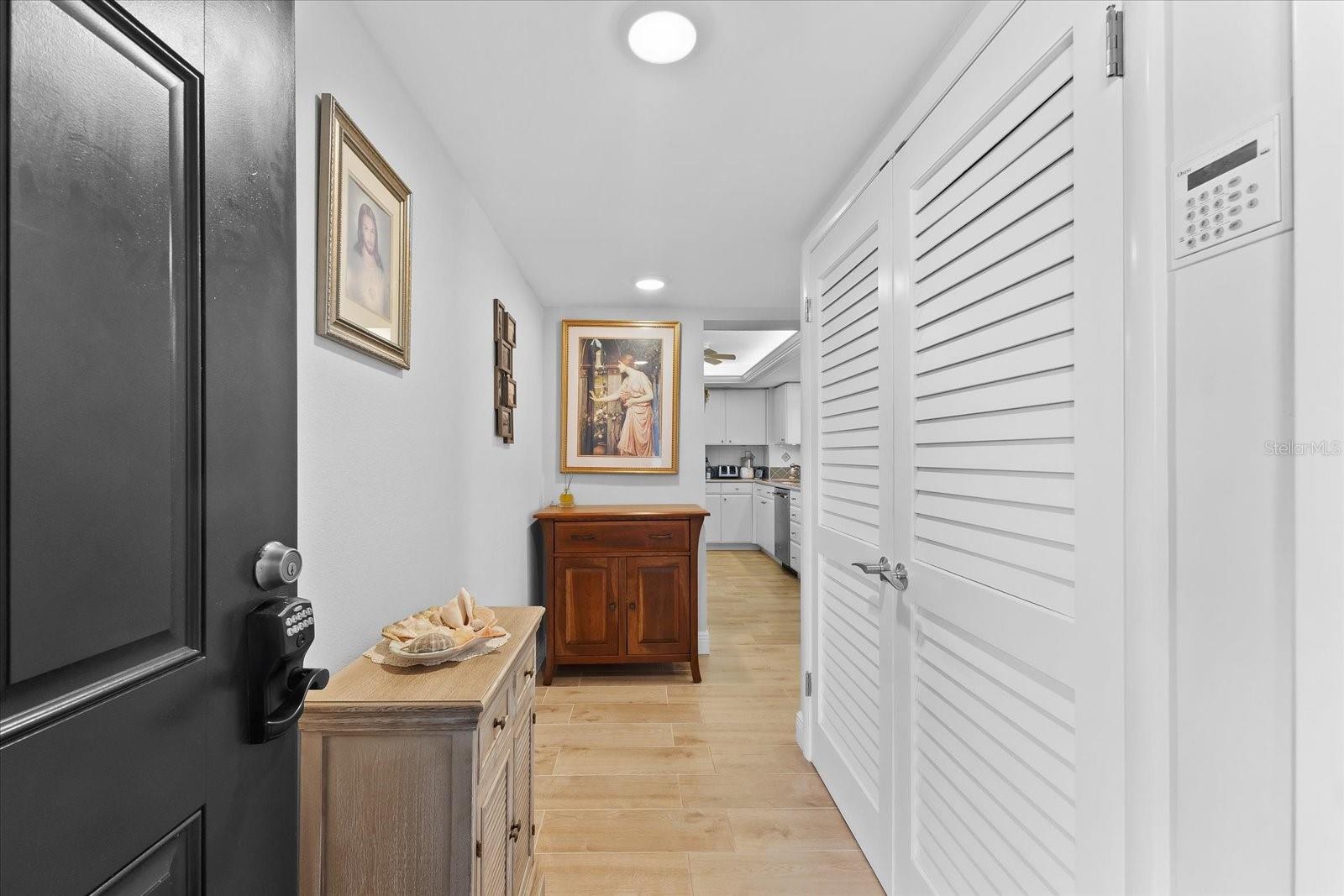 4401 Gulf Of Mexico Dr #704 Property Photo 3