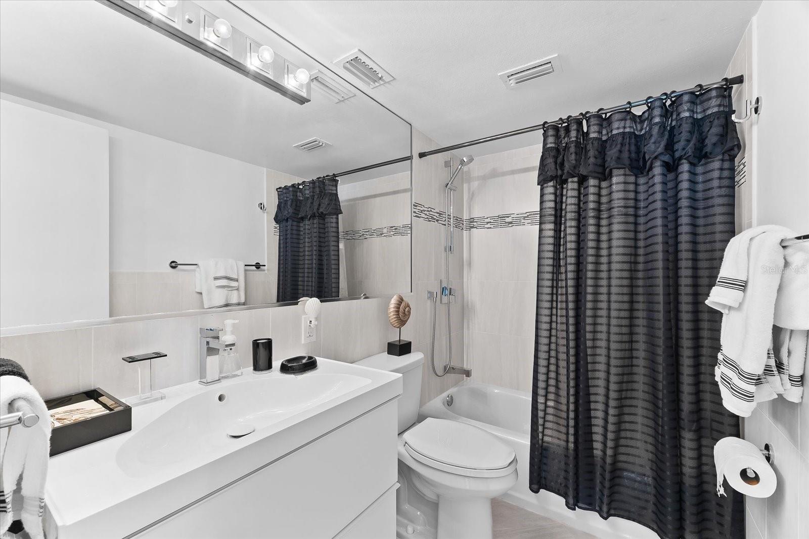 4401 Gulf Of Mexico Dr #704 Property Photo 18