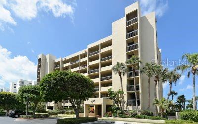 1045 Gulf Of Mexico Dr #402 Property Photo 1
