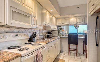 1045 Gulf Of Mexico Dr #402 Property Photo 10
