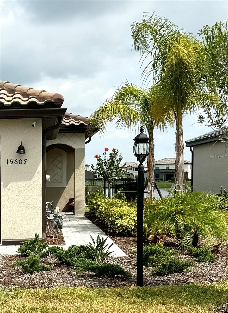 15607 Sunny Day Dr Property Photo 2