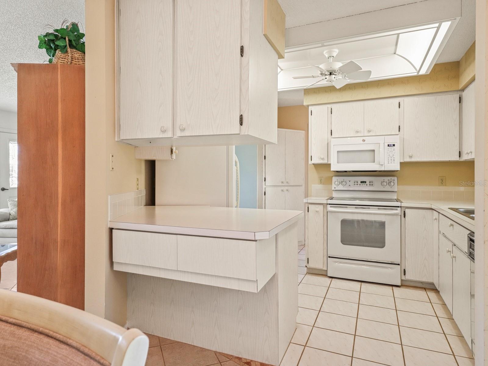 334 Circlewood Dr #e3-2 Property Photo 9