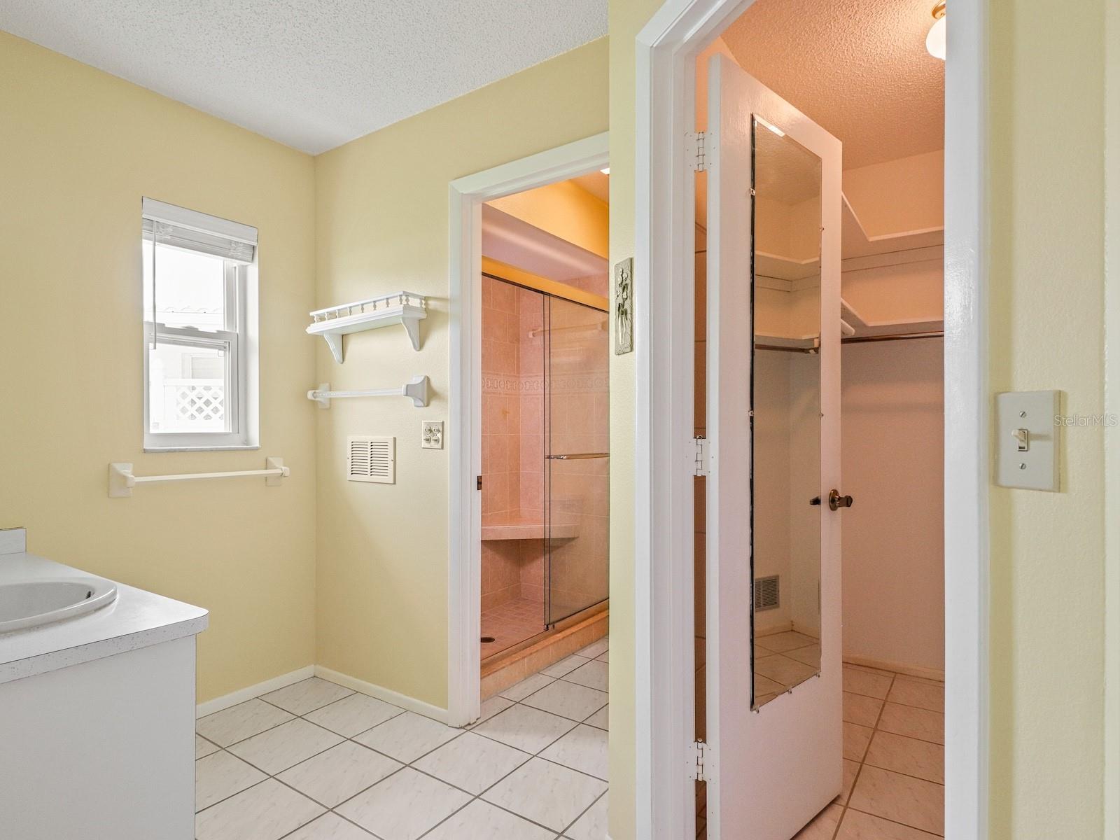 334 Circlewood Dr #e3-2 Property Photo 15