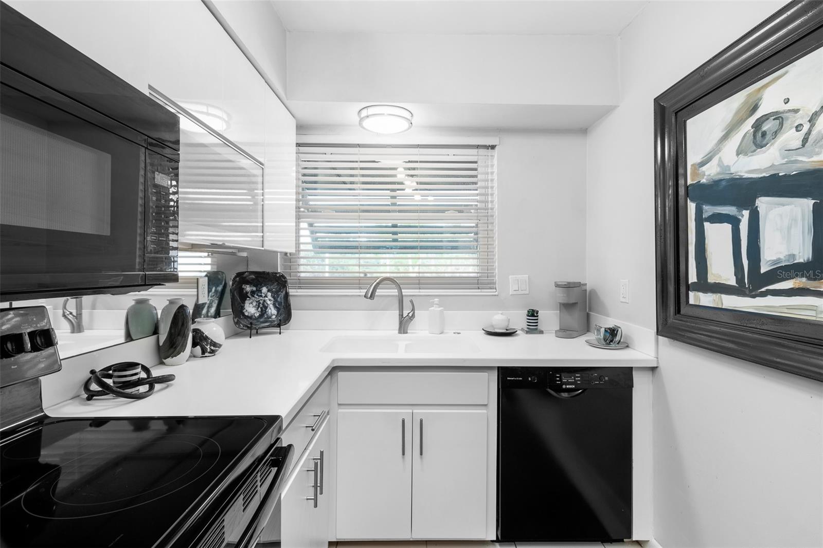 4660 Ocean Blvd #q2 Property Photo 19