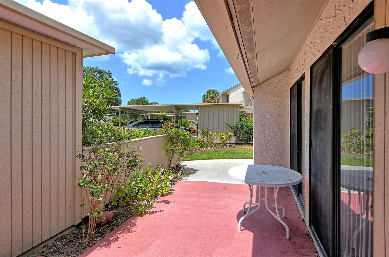 704 Bird Bay Cir #35 Property Photo 3