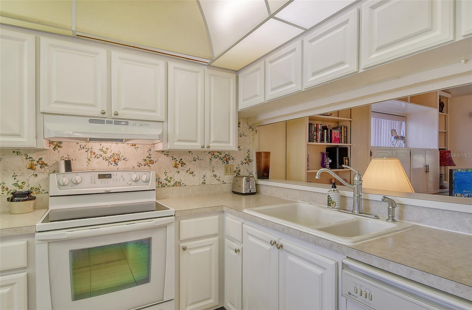704 Bird Bay Cir #35 Property Photo 19