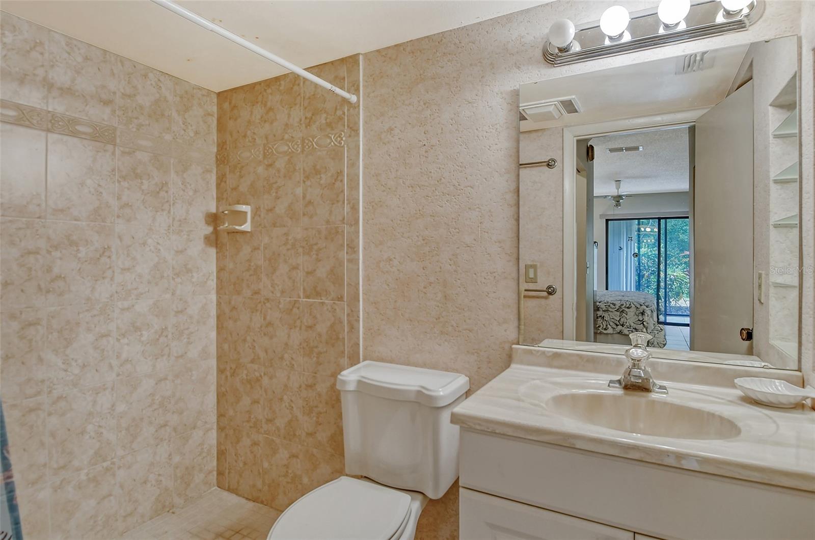 704 Bird Bay Cir #35 Property Photo 24