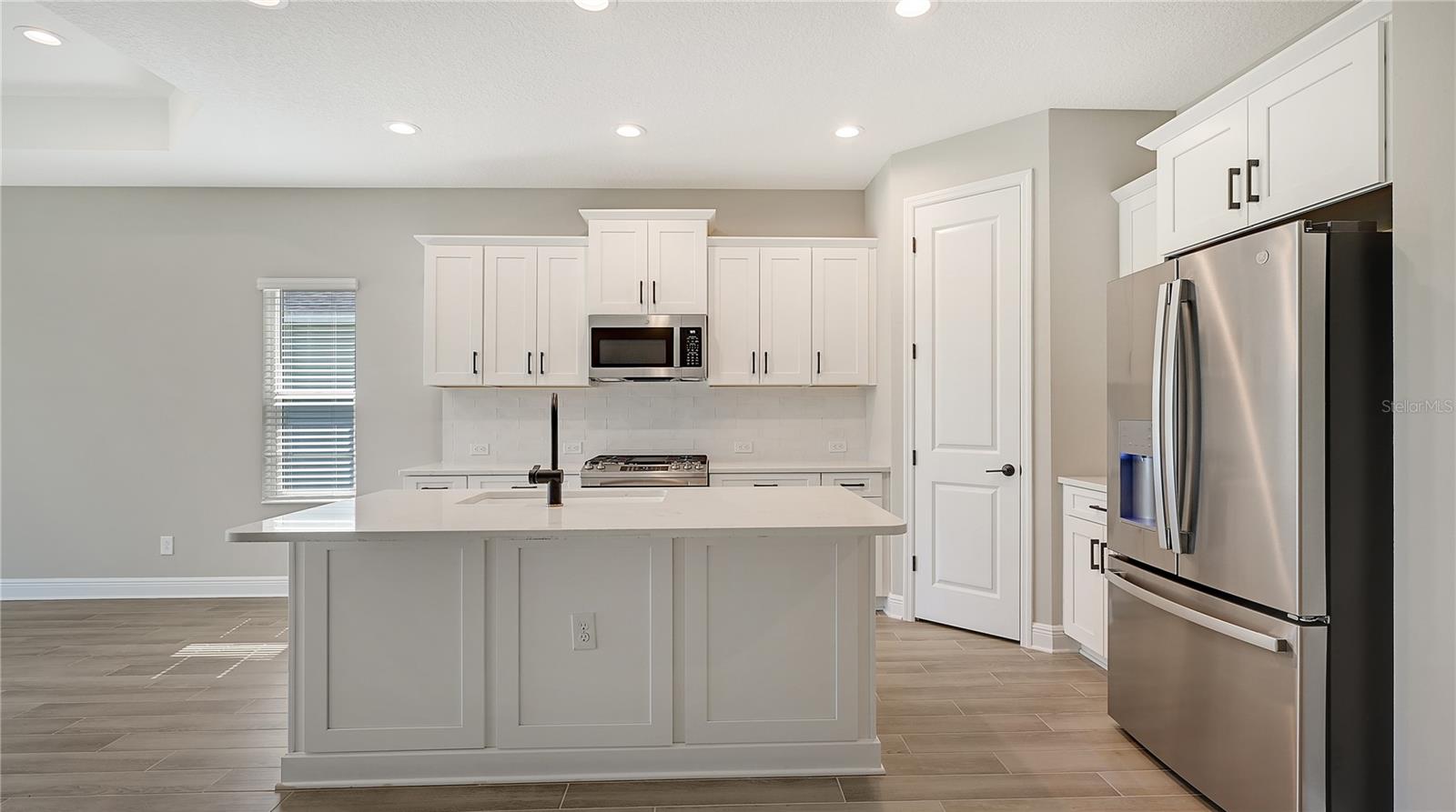 14551 Skipping Stone Loop Property Photo 21