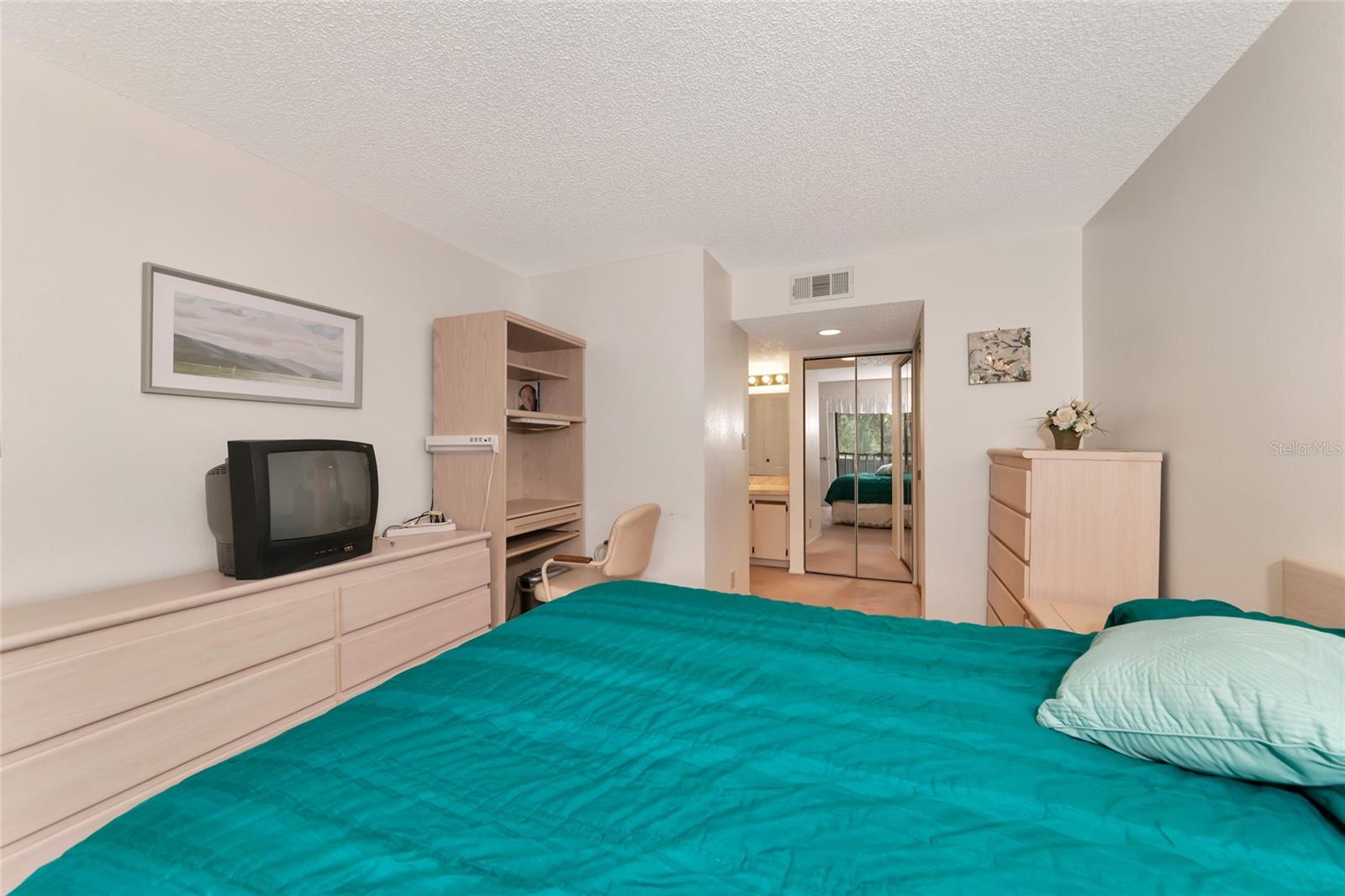 19505 Quesada Ave #b204 Property Photo 5