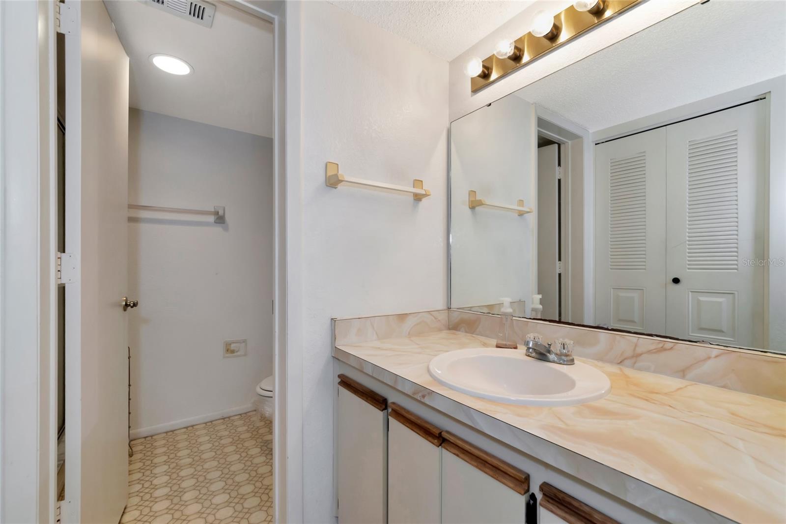 19505 Quesada Ave #b204 Property Photo 8
