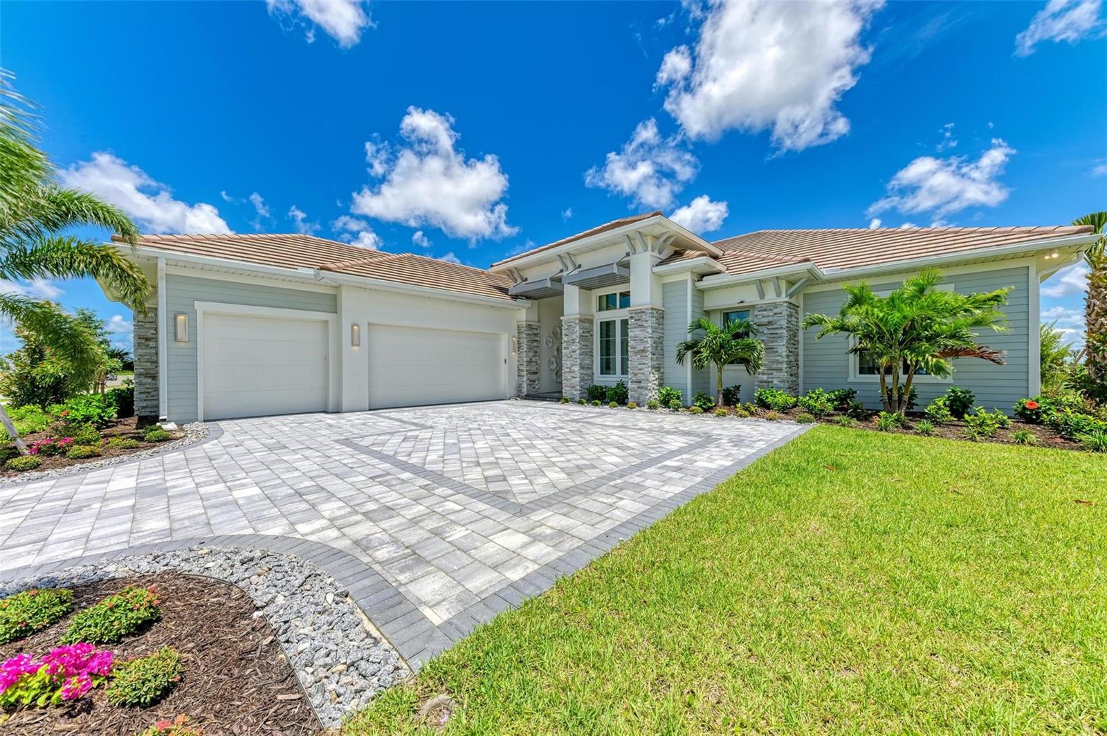 11414 Brightly Dr Property Photo 3