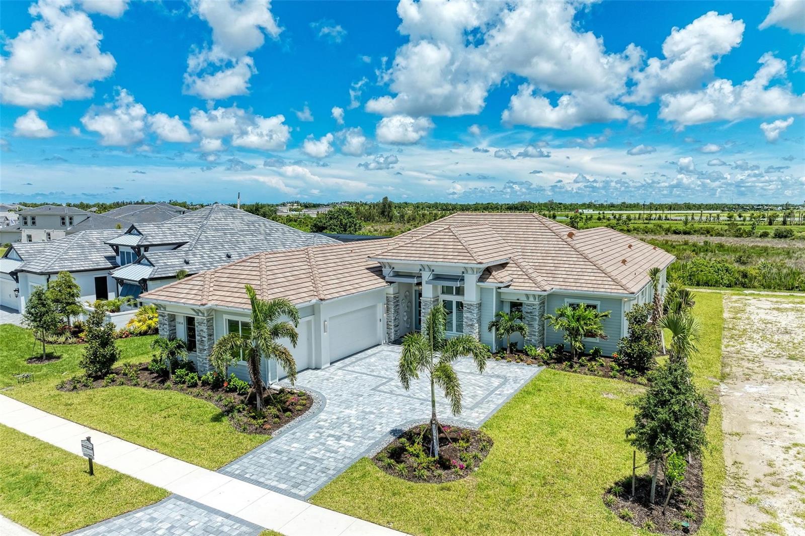 11414 Brightly Dr Property Photo 6