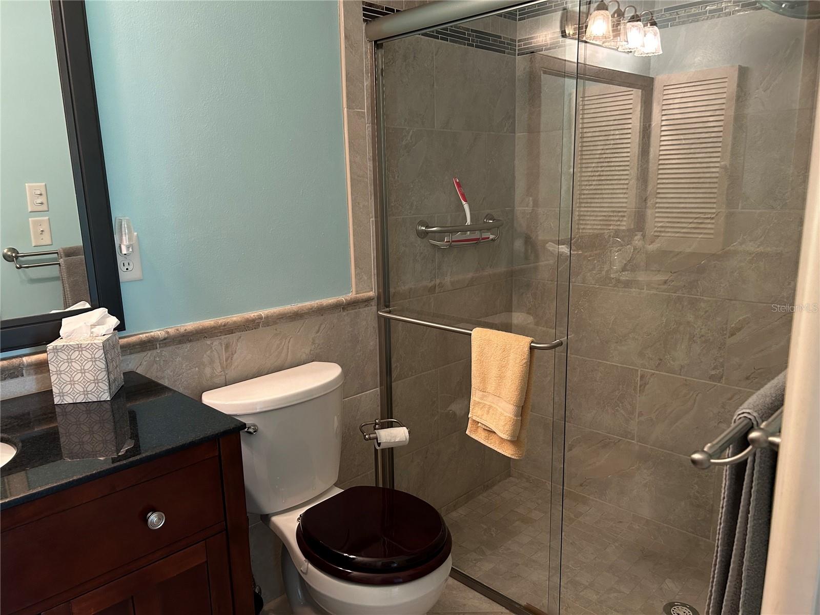 1359 Glendale Cir W #214 Property Photo 19