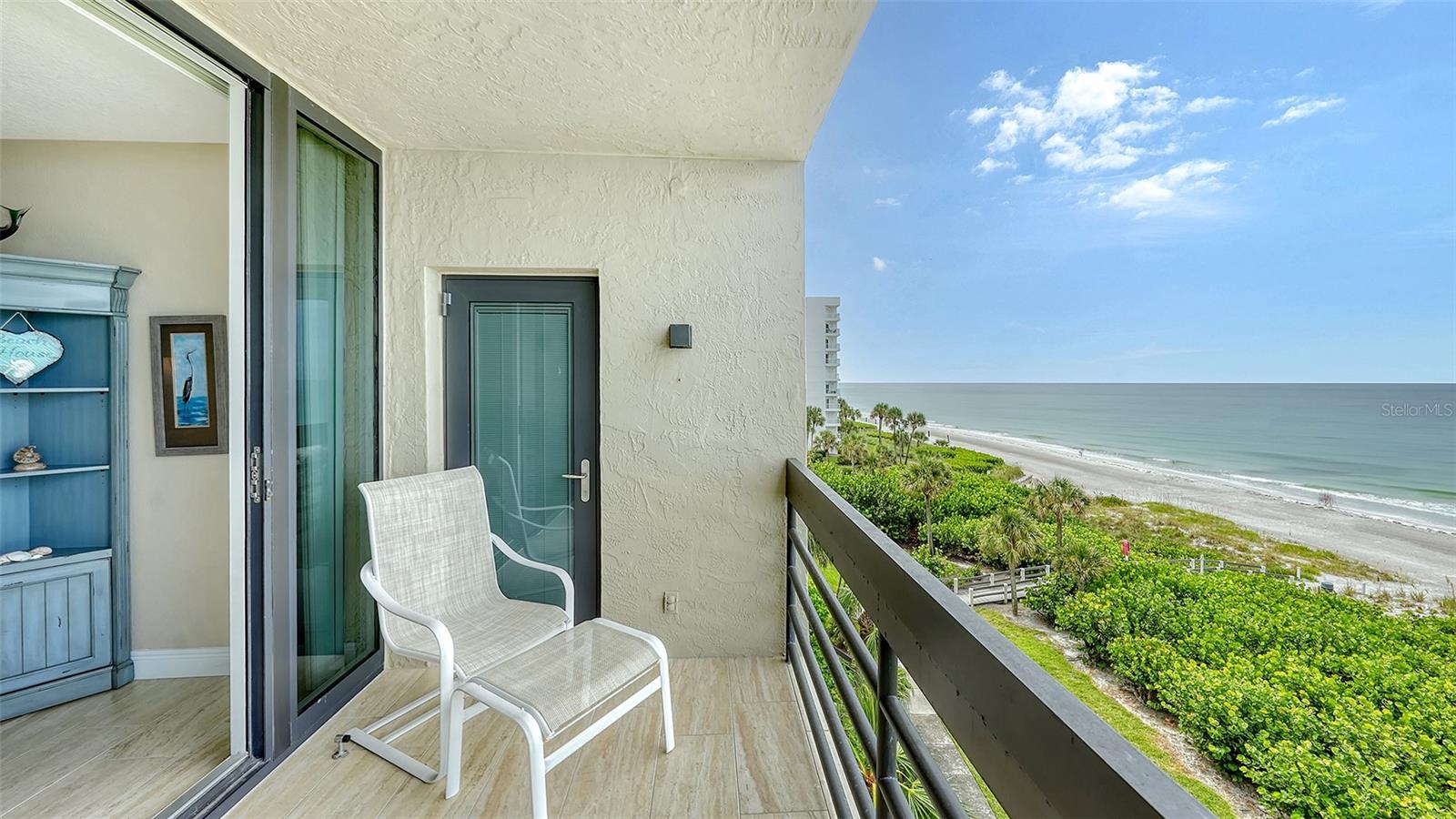 1045 Gulf Of Mexico Dr #403 Property Photo 4