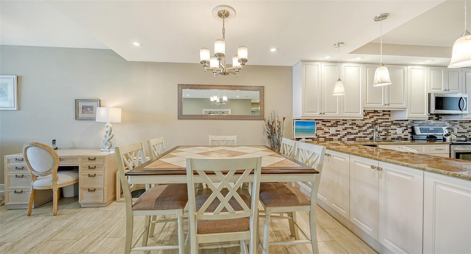 1045 Gulf Of Mexico Dr #403 Property Photo 11