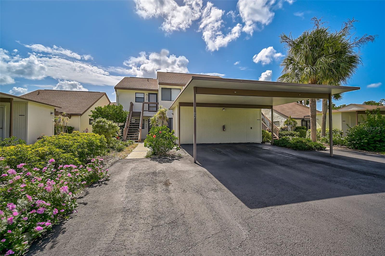 684 Bird Bay Dr W #132 Property Photo 4