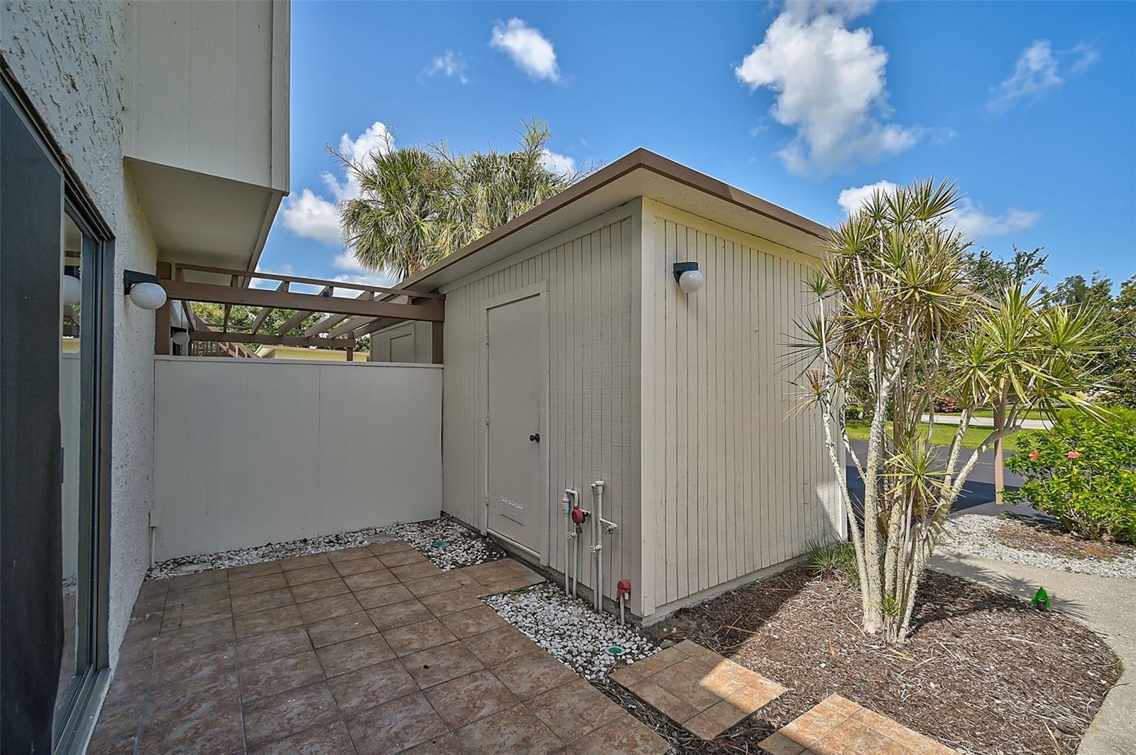 684 Bird Bay Dr W #132 Property Photo 22