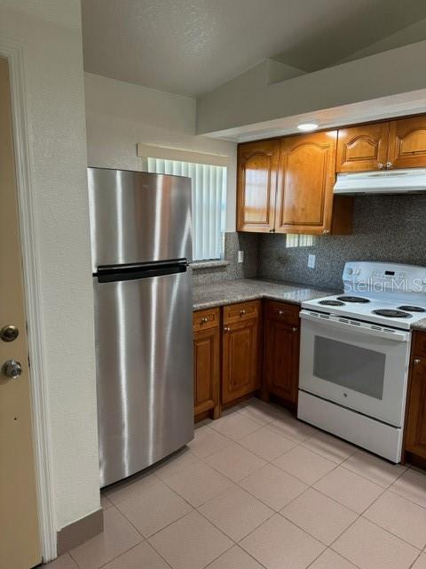 25385 Sandhill Blvd Property Photo 14