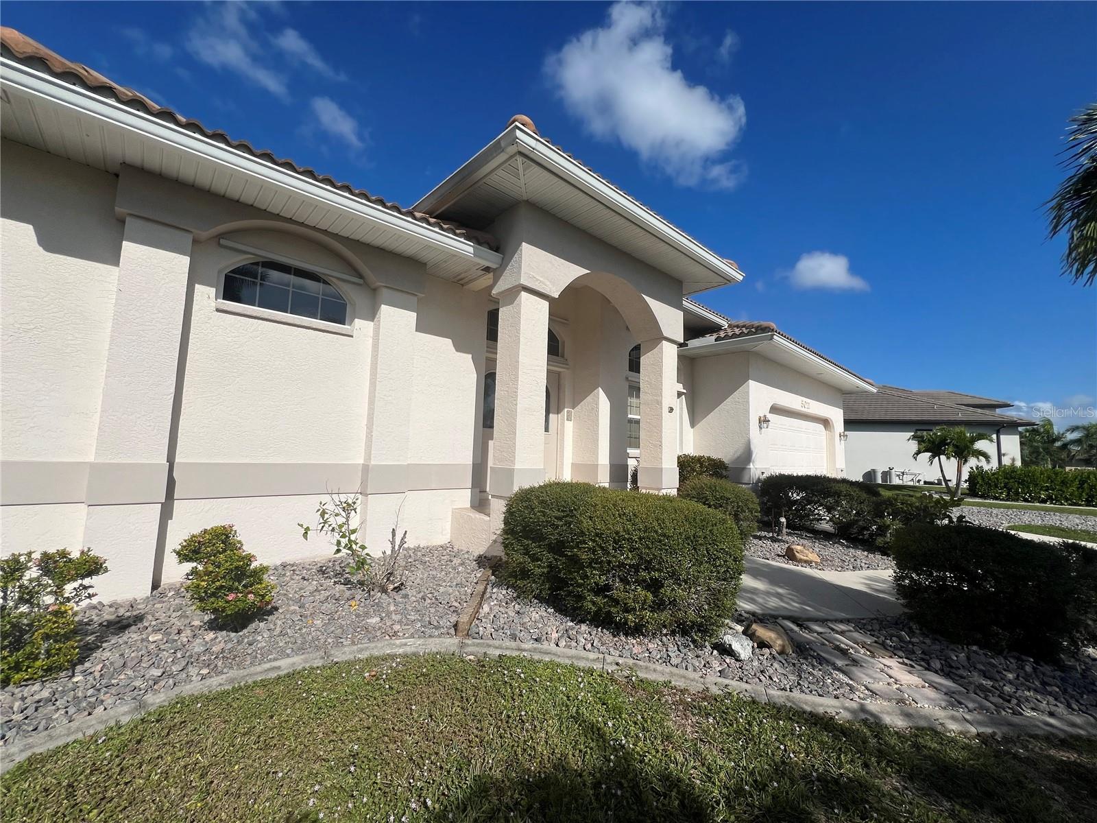 5011 Key Largo Dr Property Photo 4