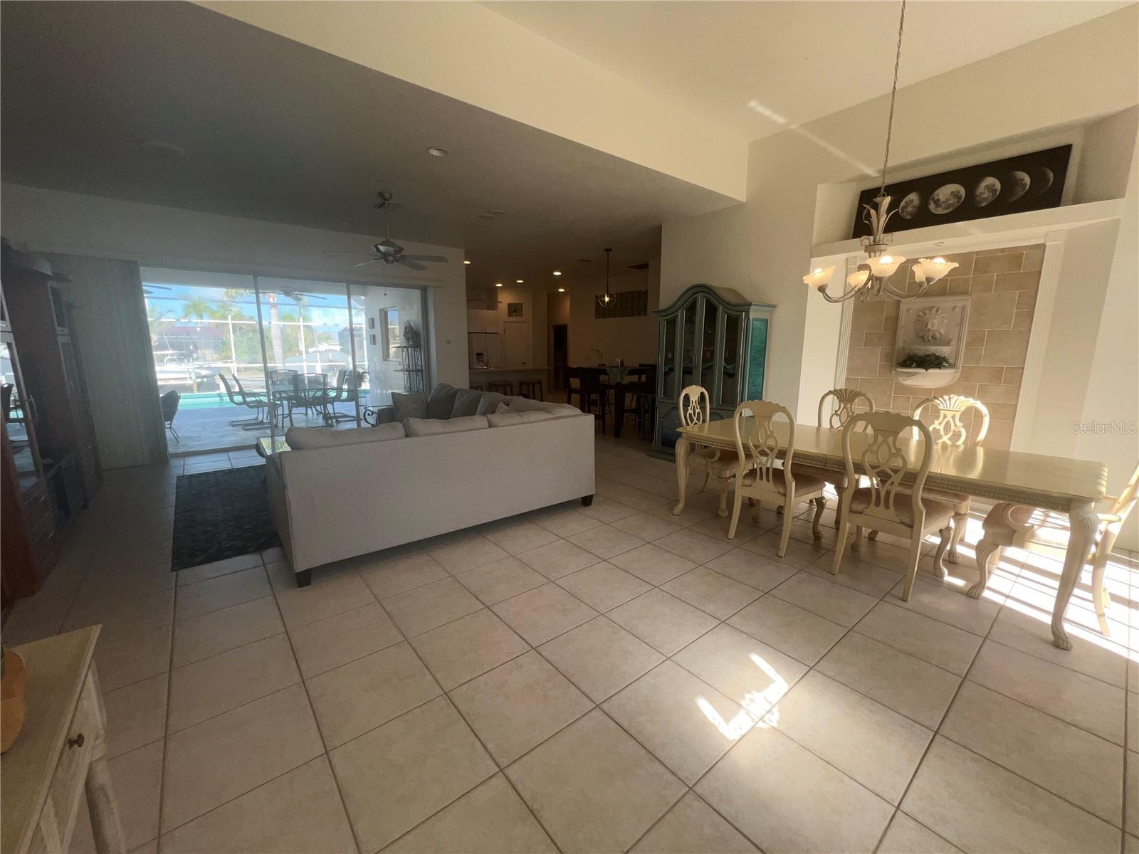 5011 Key Largo Dr Property Photo 5