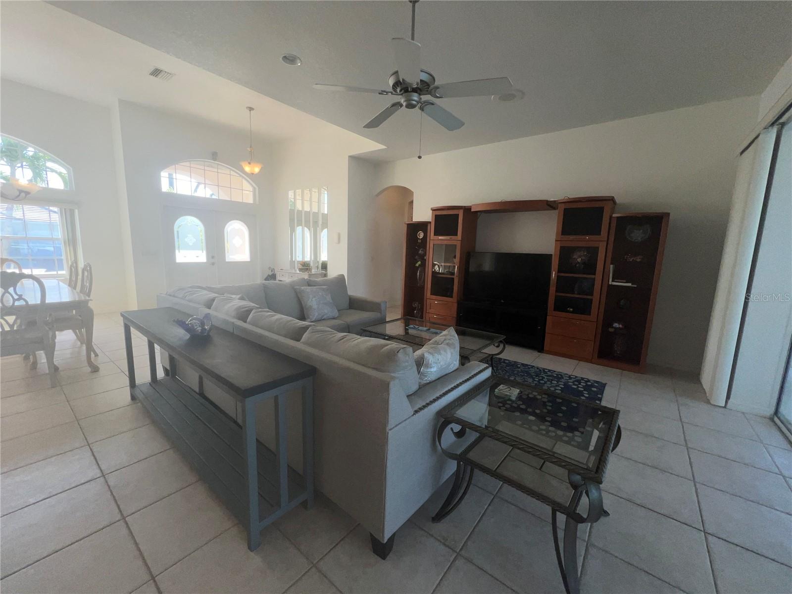 5011 Key Largo Dr Property Photo 9