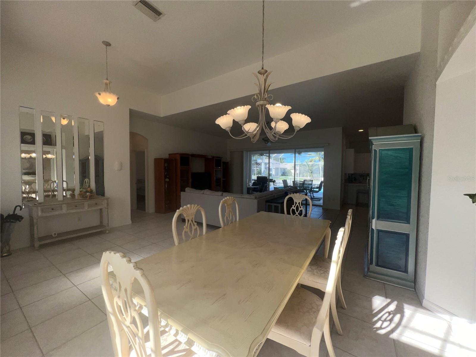 5011 Key Largo Dr Property Photo 10