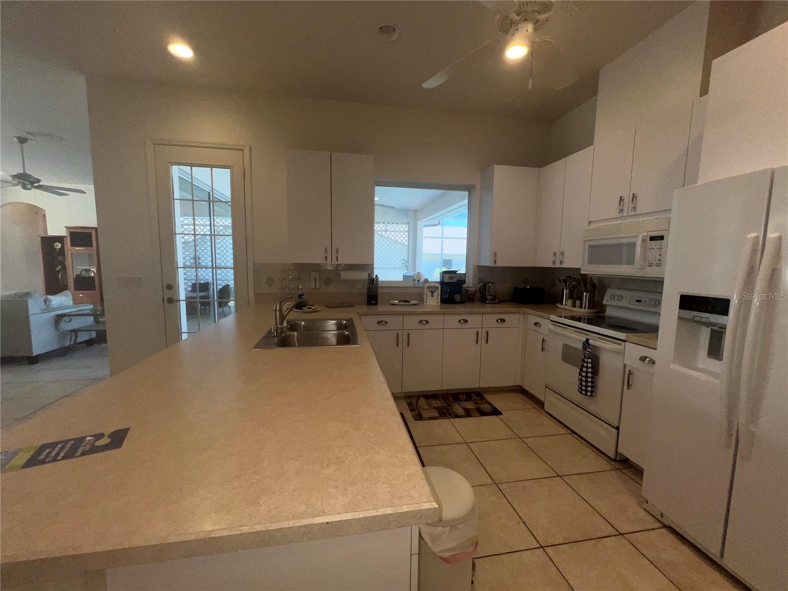 5011 Key Largo Dr Property Photo 16