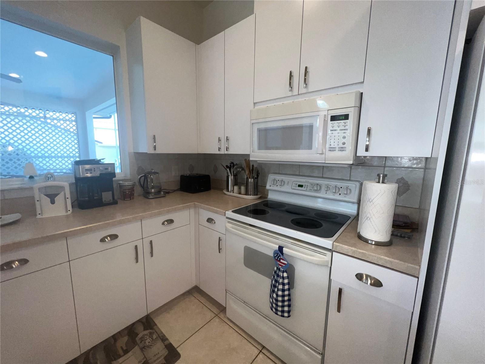 5011 Key Largo Dr Property Photo 18