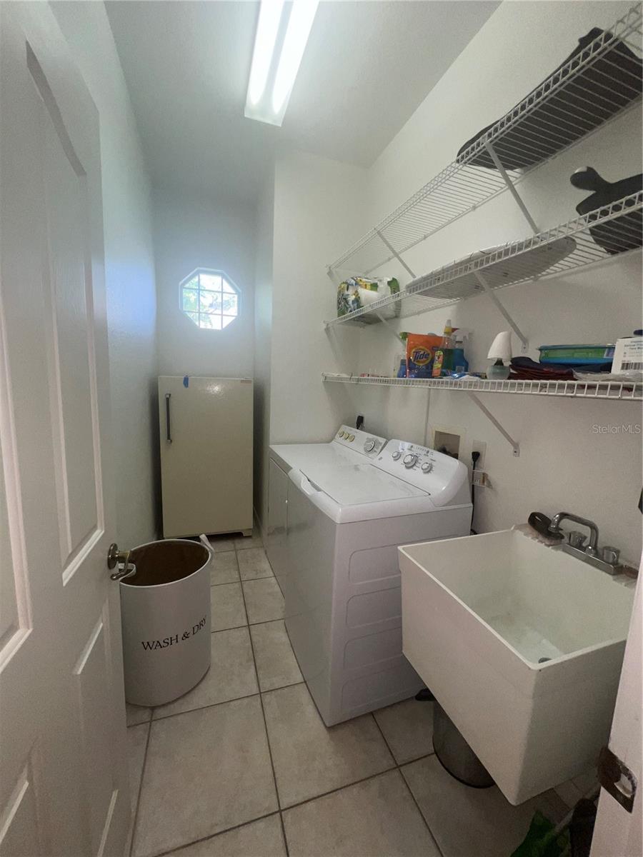 5011 Key Largo Dr Property Photo 19