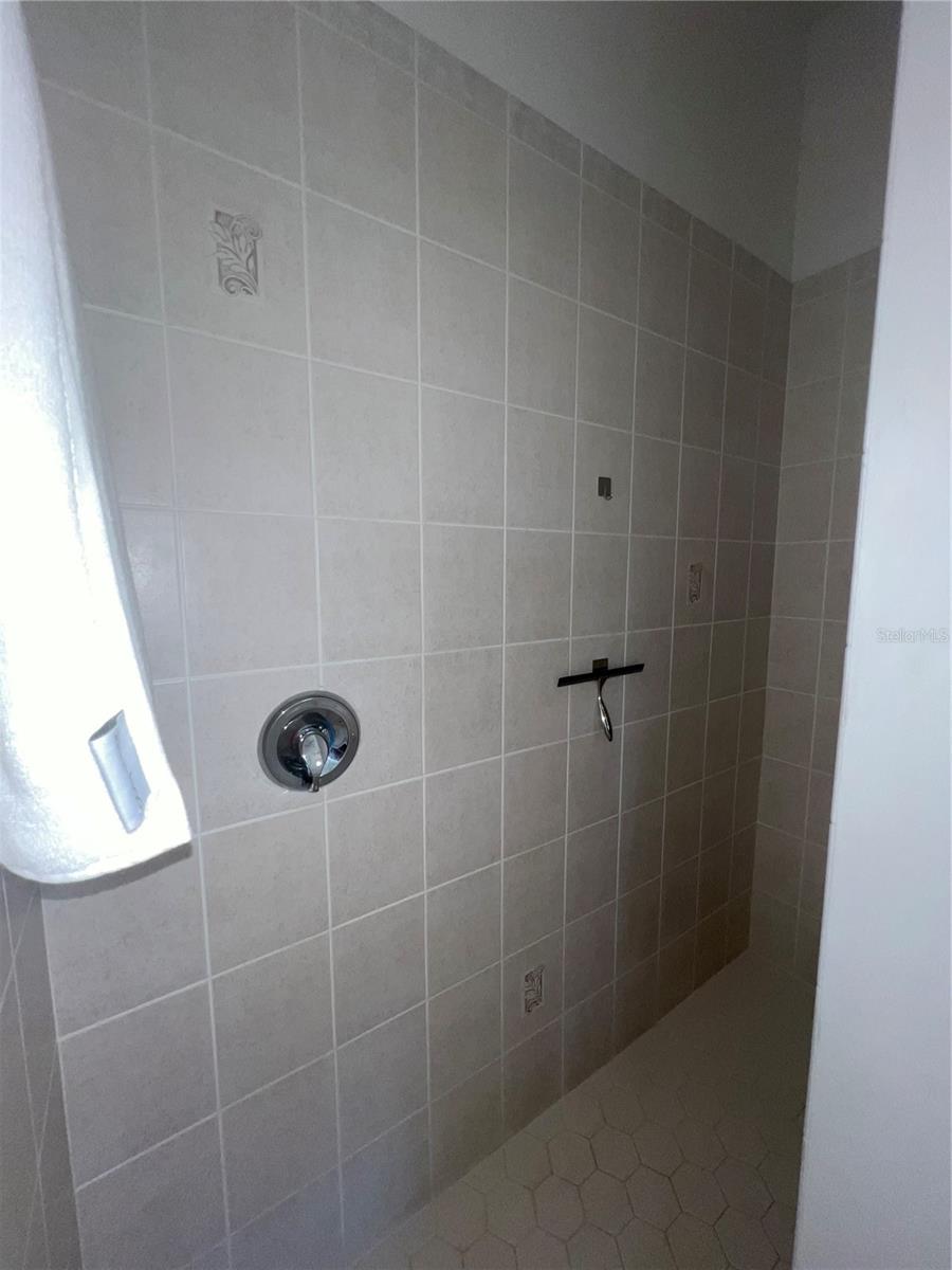 5011 Key Largo Dr Property Photo 40