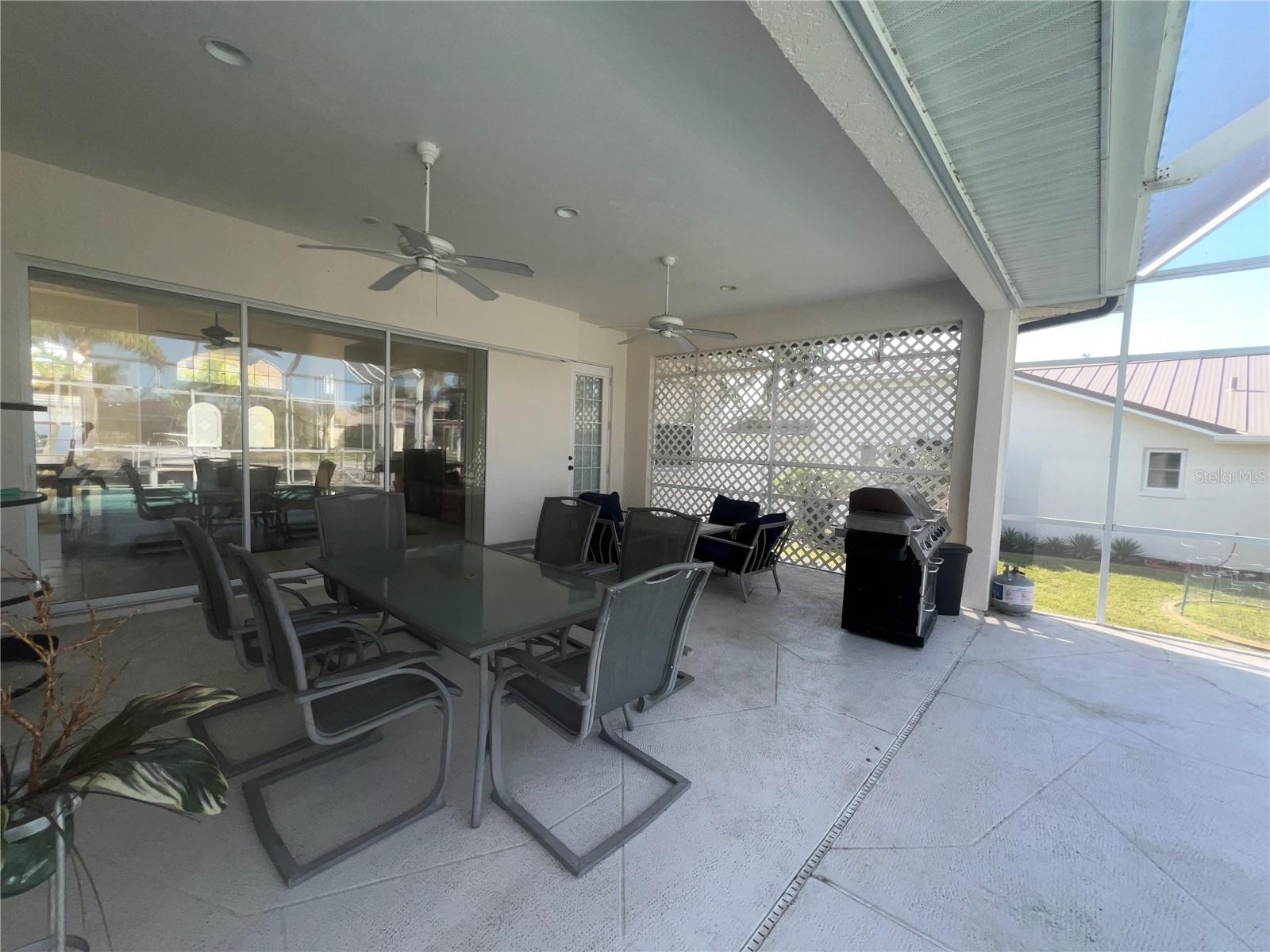 5011 Key Largo Dr Property Photo 48