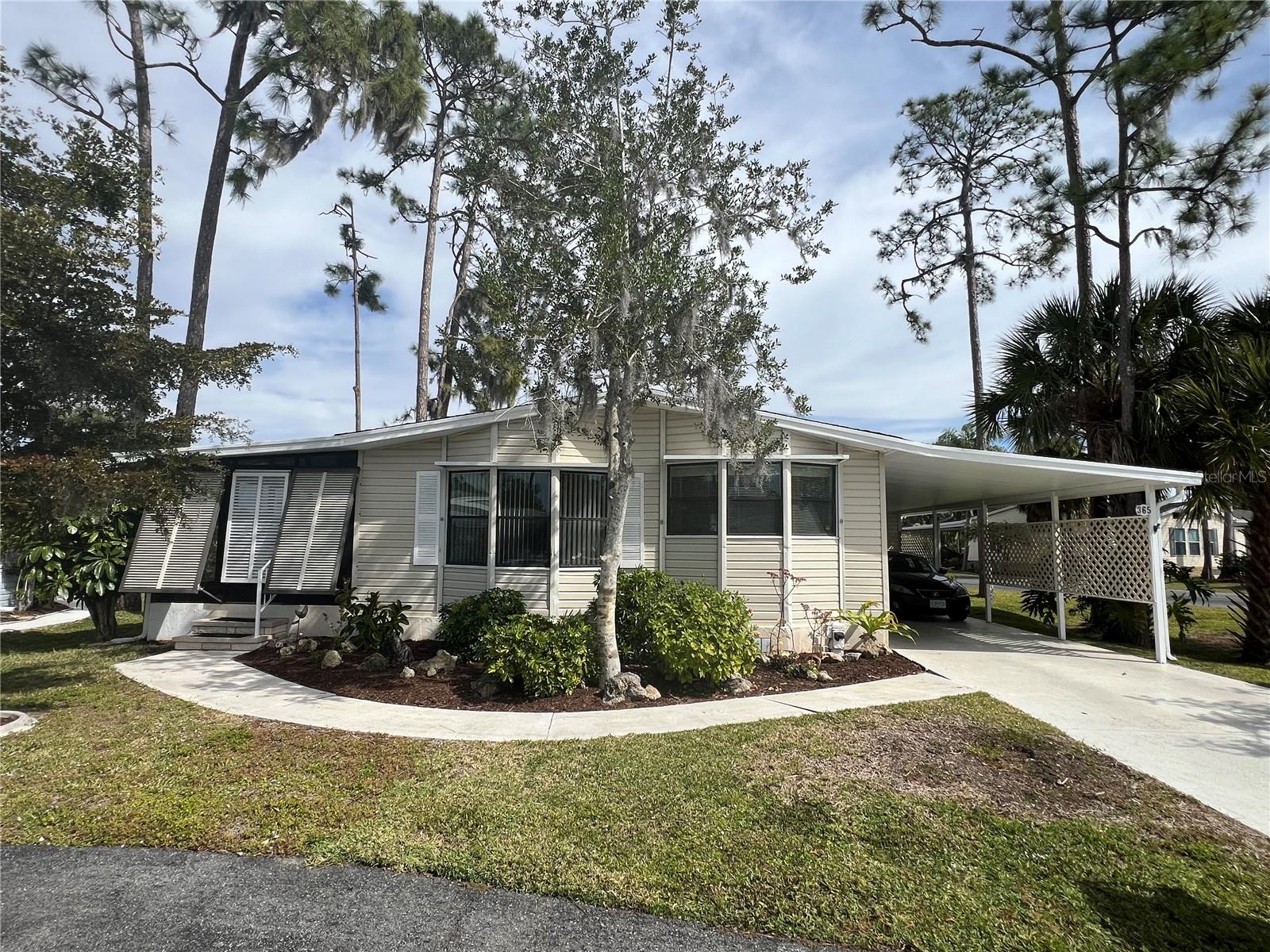365 Lakewyn Ct Property Photo 4