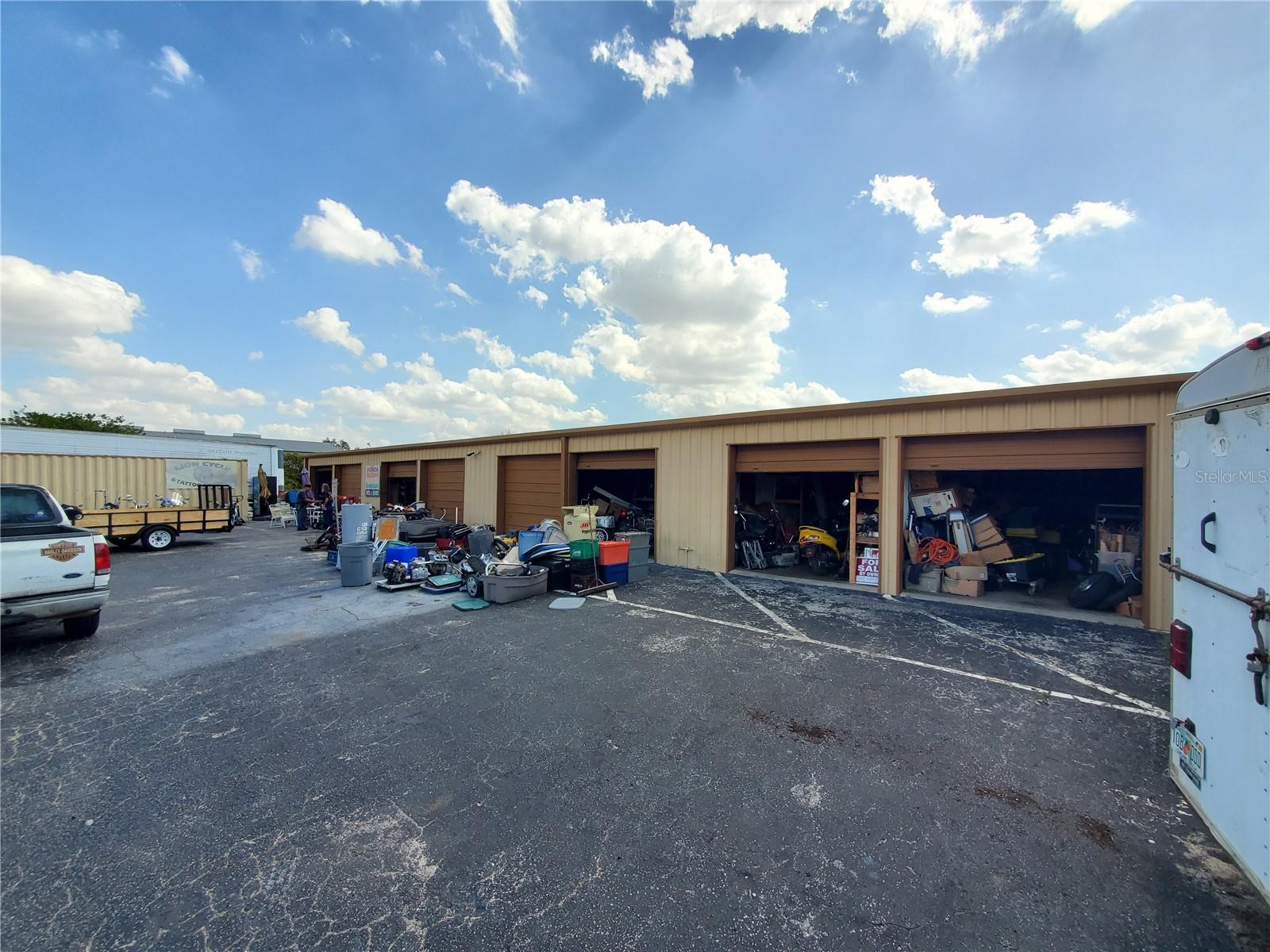 1700 Steadley Ave Property Photo 4