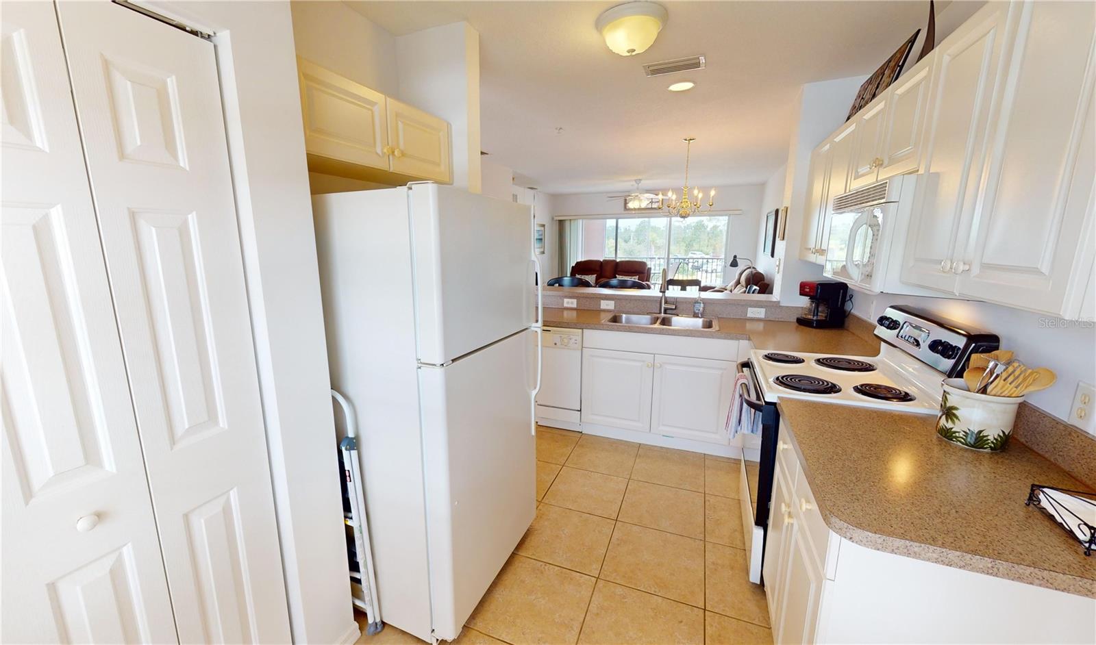2061 Willow Hammock Cir #202 Property Photo 10