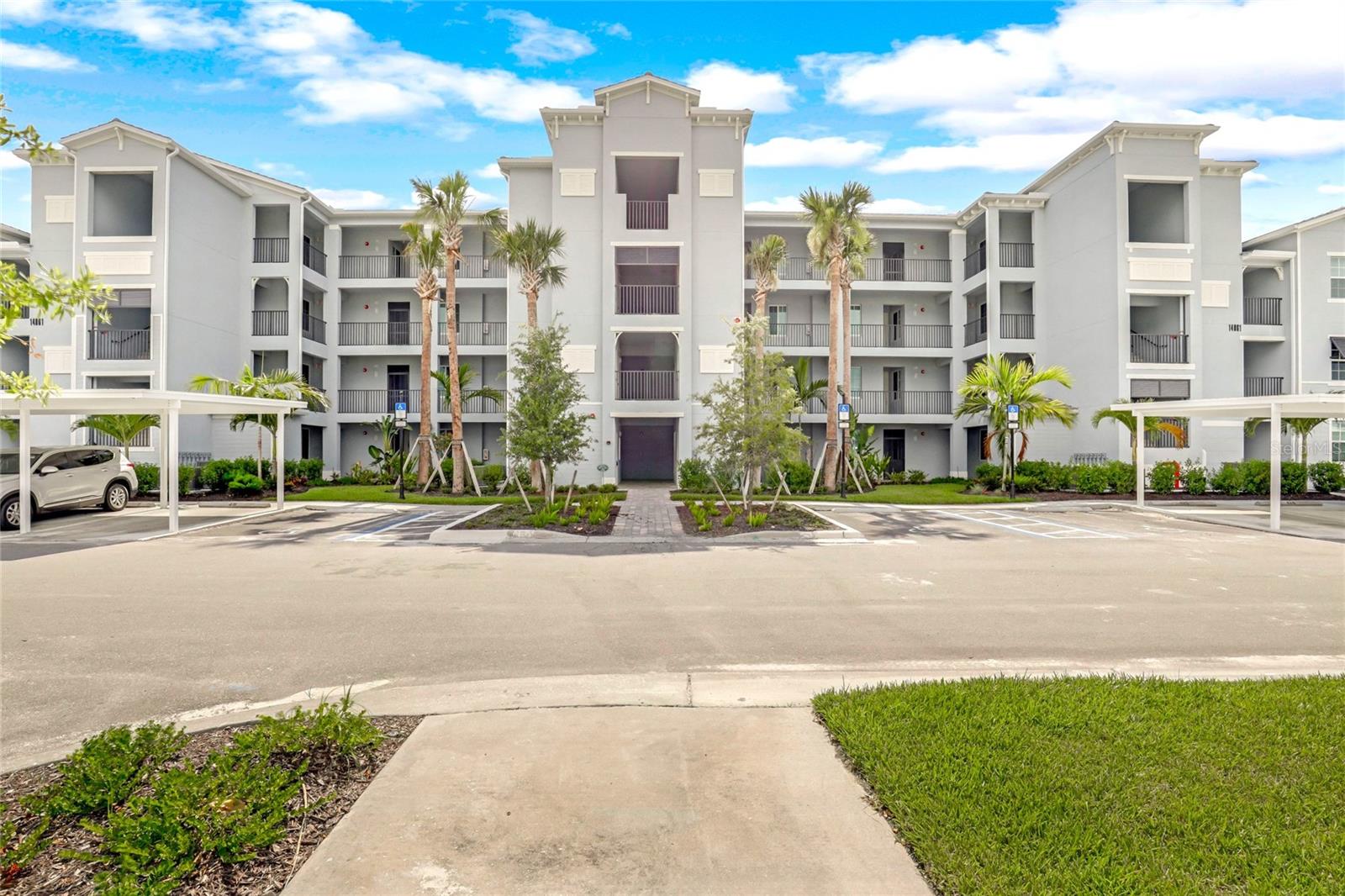 14161 Heritage Landing Blvd #1125 Property Photo 1
