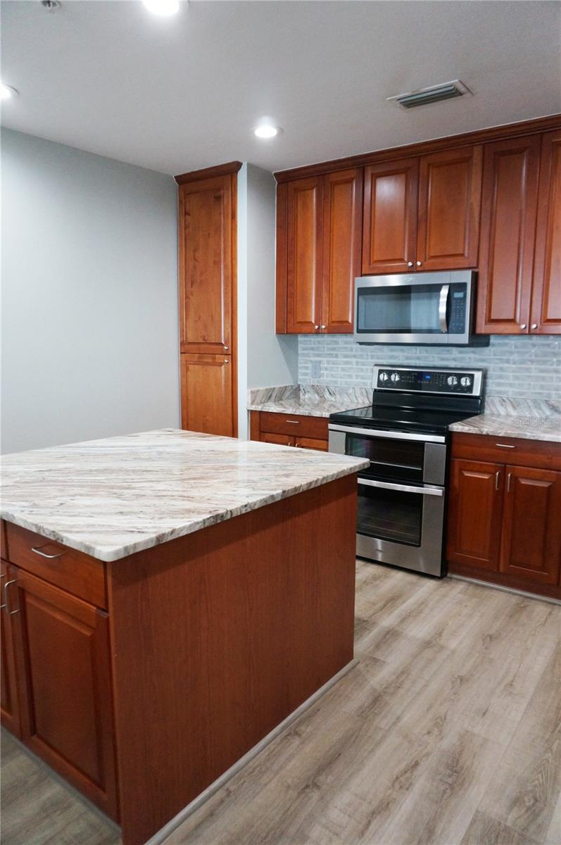 87 Vivante Blvd #8742 Property Photo 14