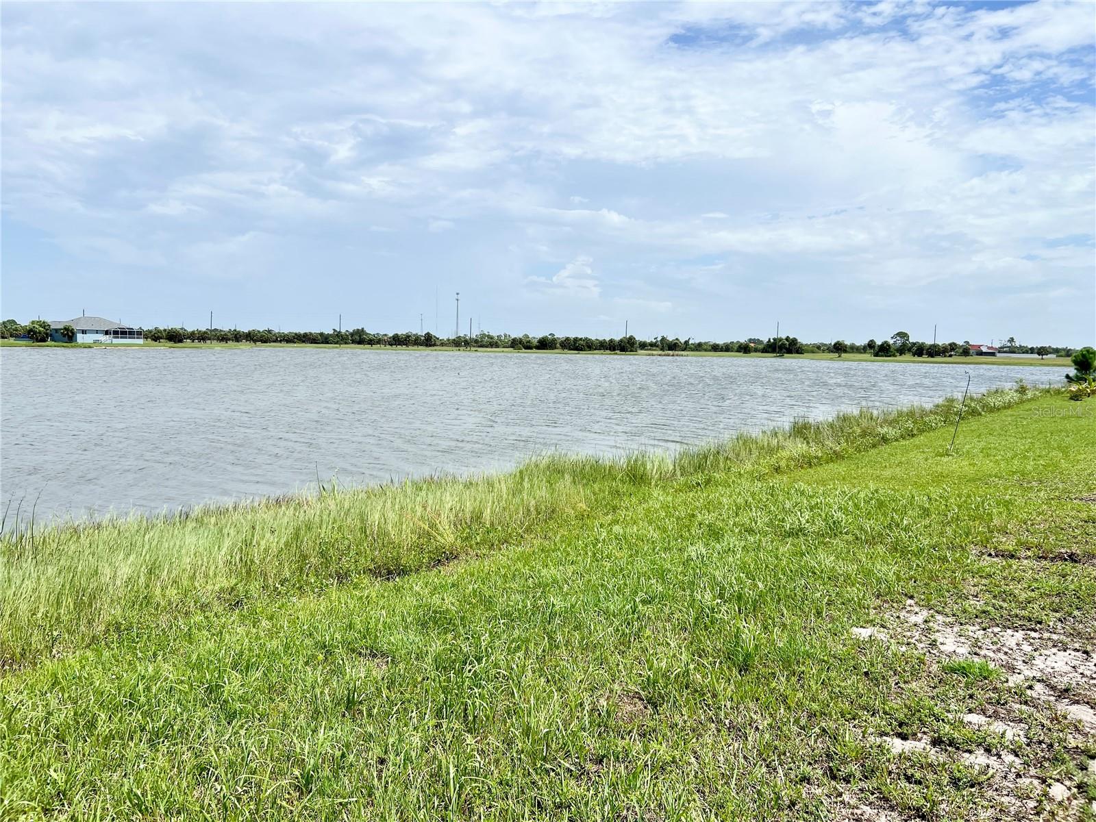 45 Blue Hen Dr Property Photo 3