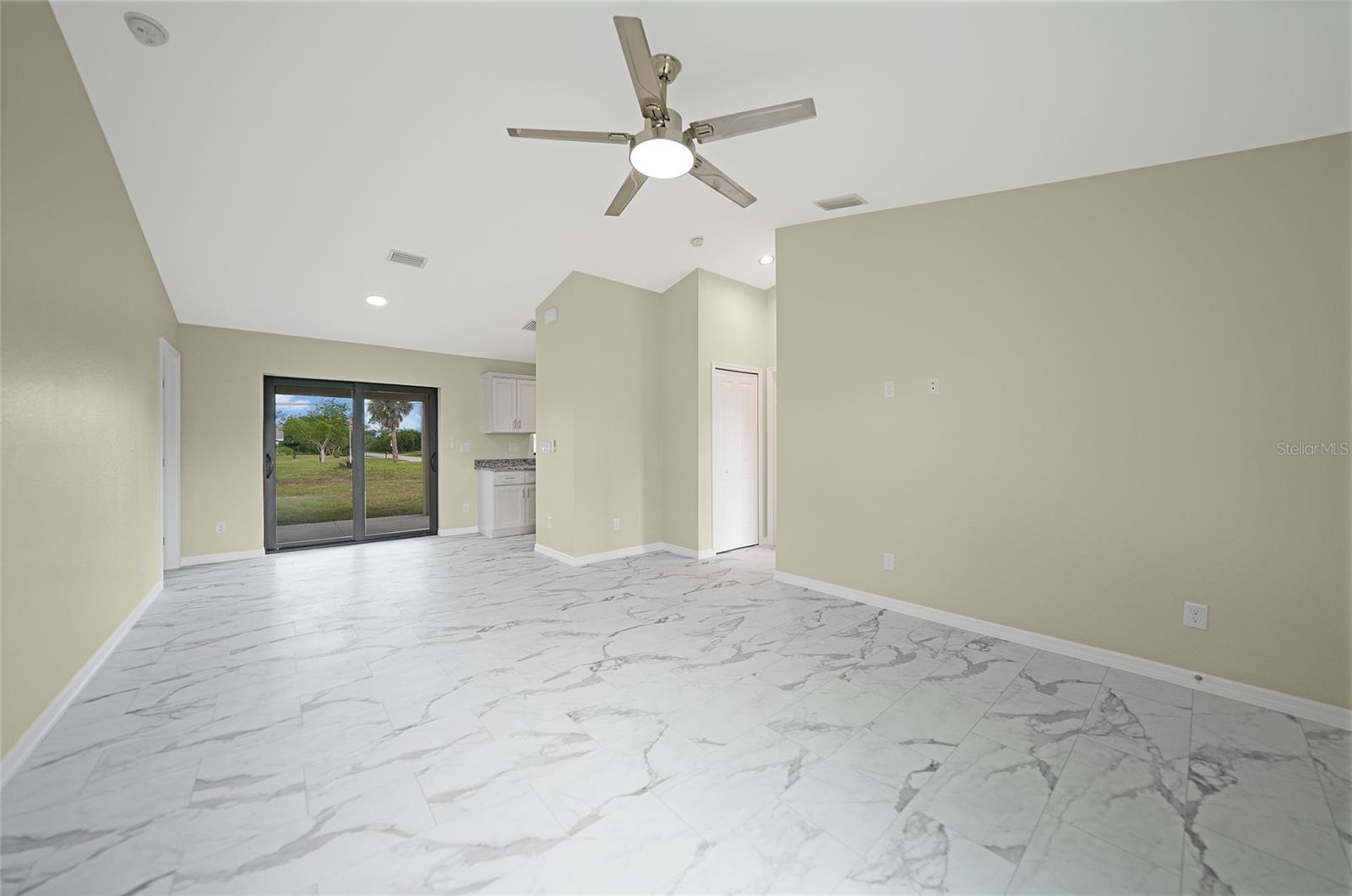 3420 Palm Dr Property Photo 11