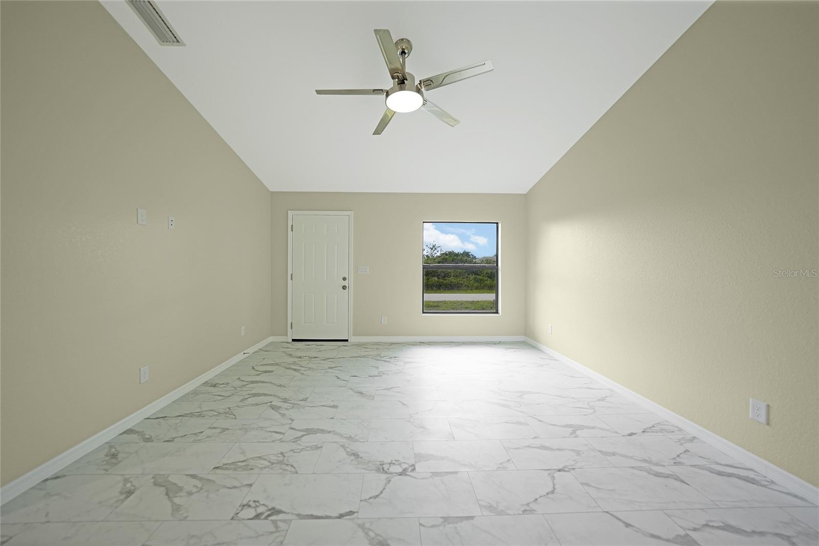 3414 Palm Dr Property Photo 8
