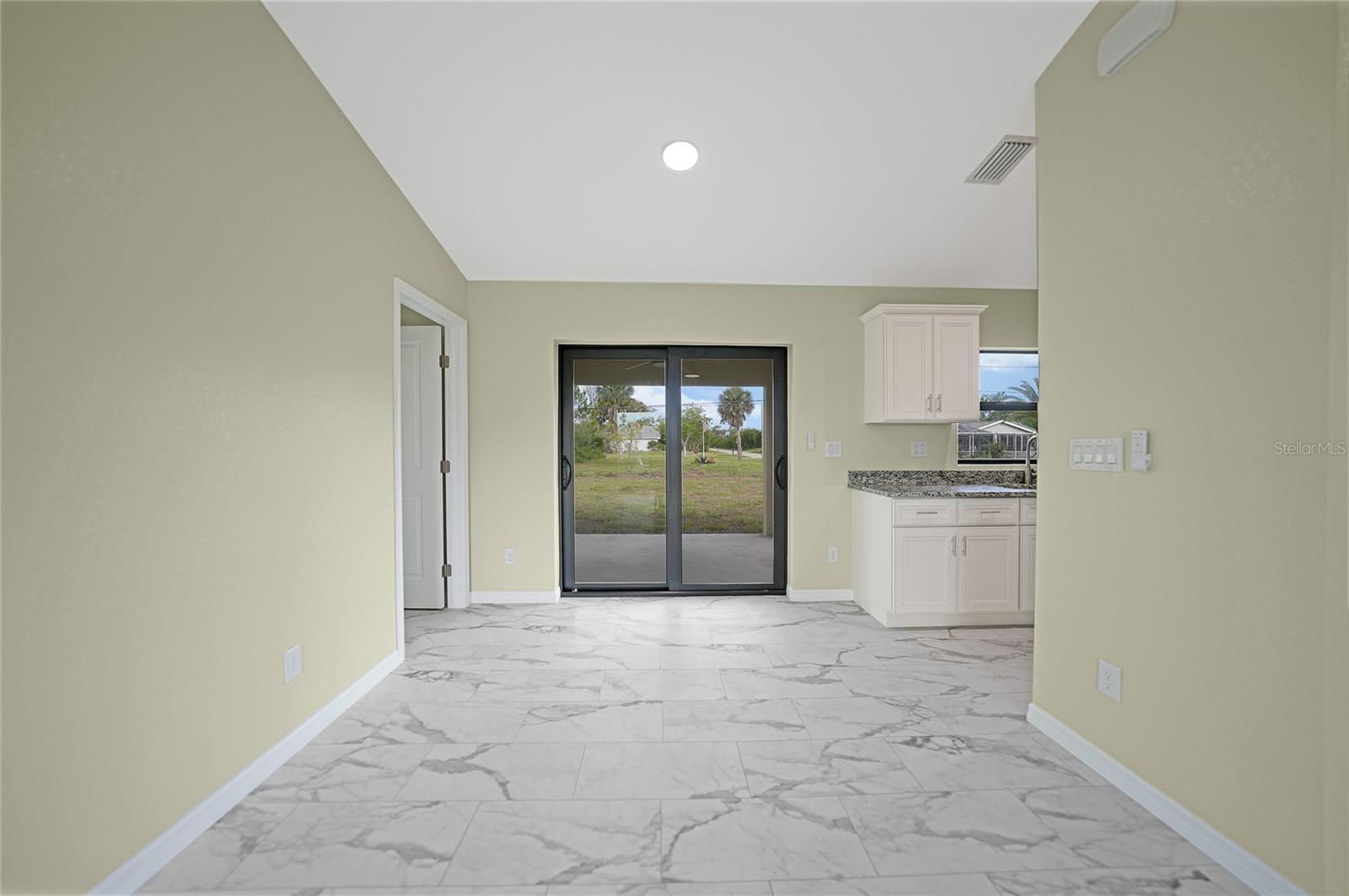 3414 Palm Dr Property Photo 10