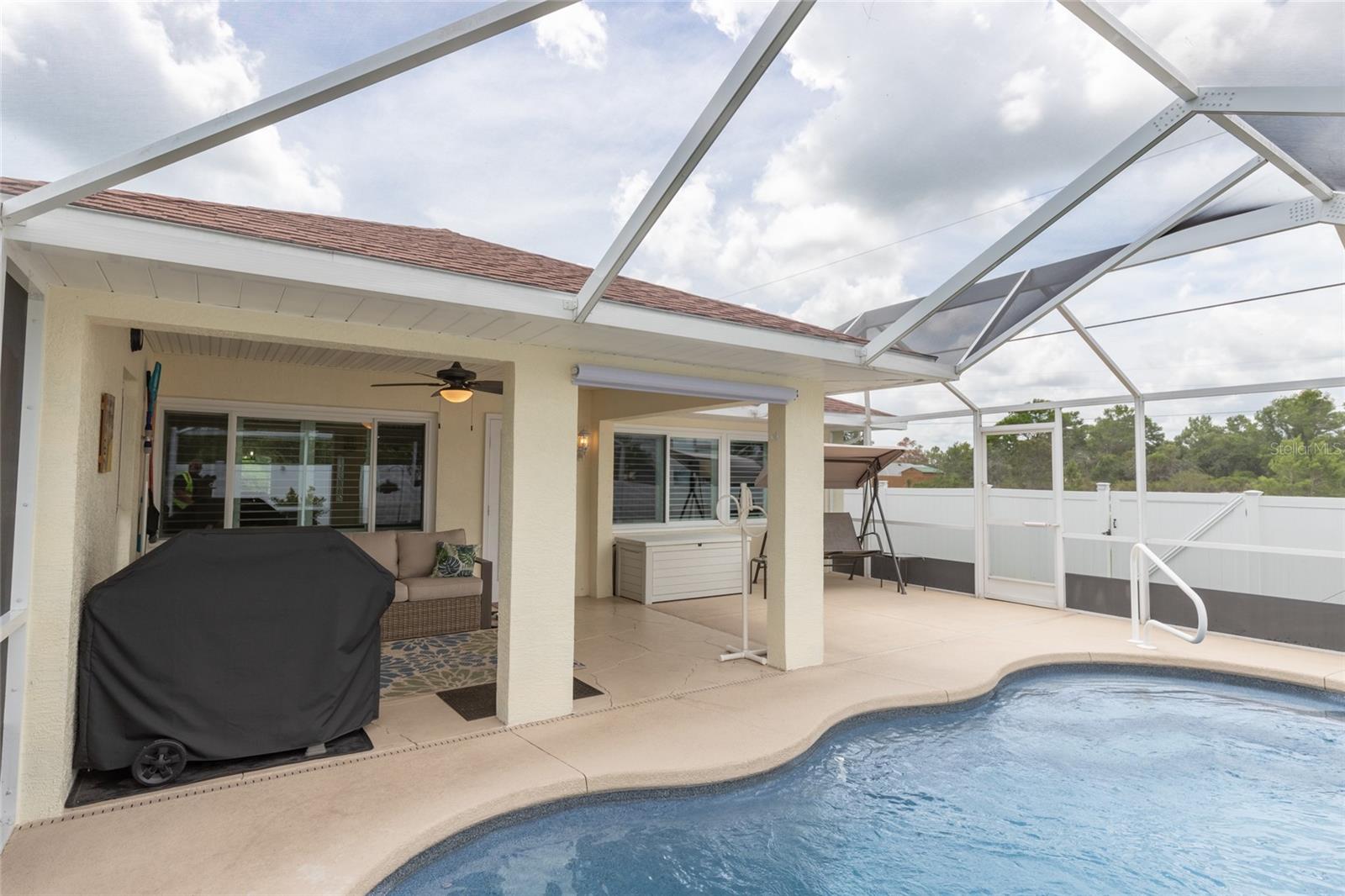 100 Captiva Ct Ne Property Photo 5