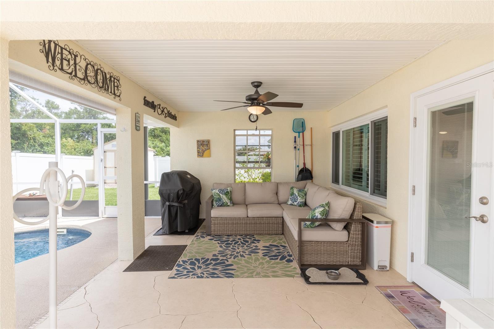 100 Captiva Ct Ne Property Photo 14