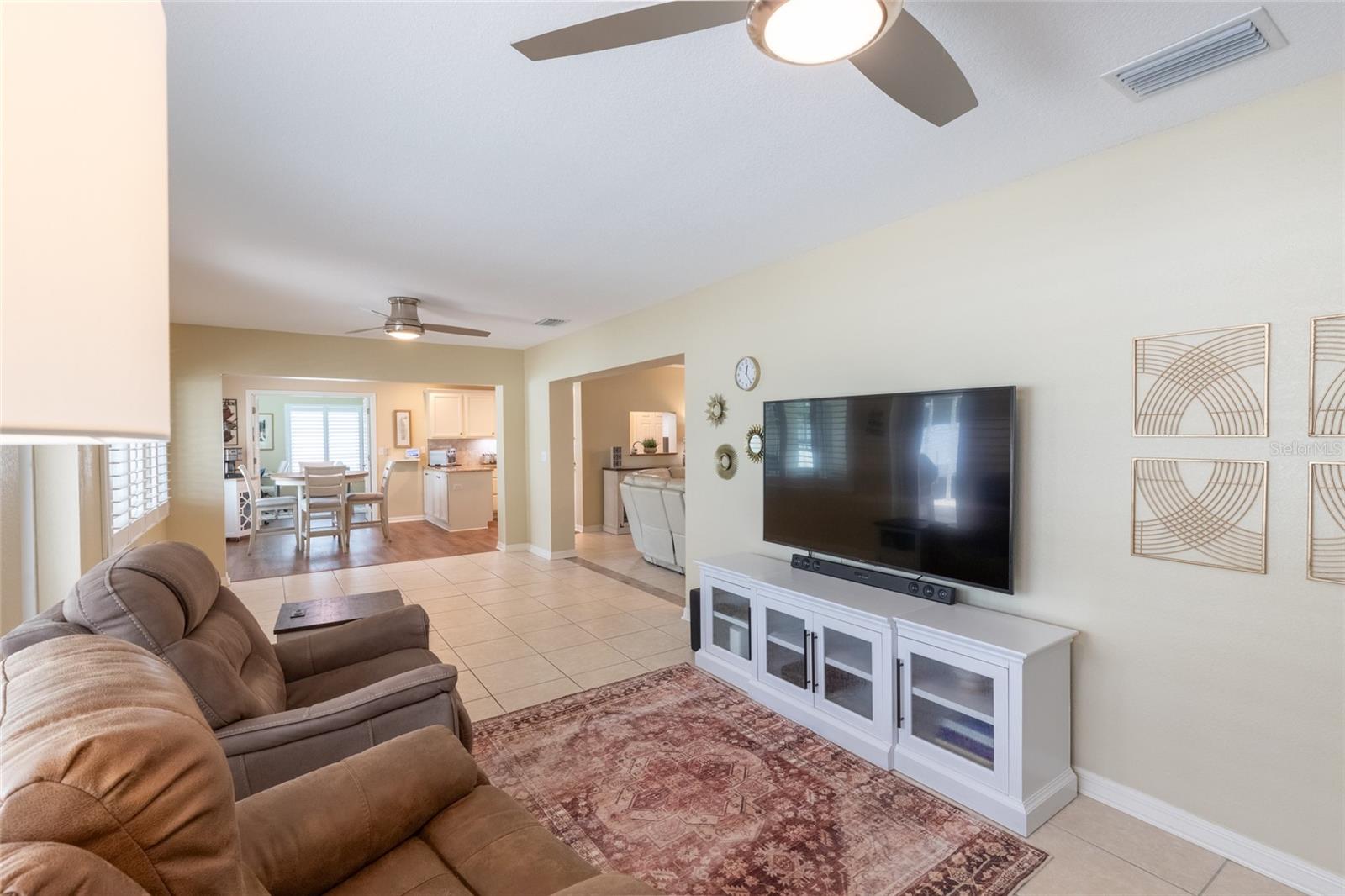 100 Captiva Ct Ne Property Photo 16