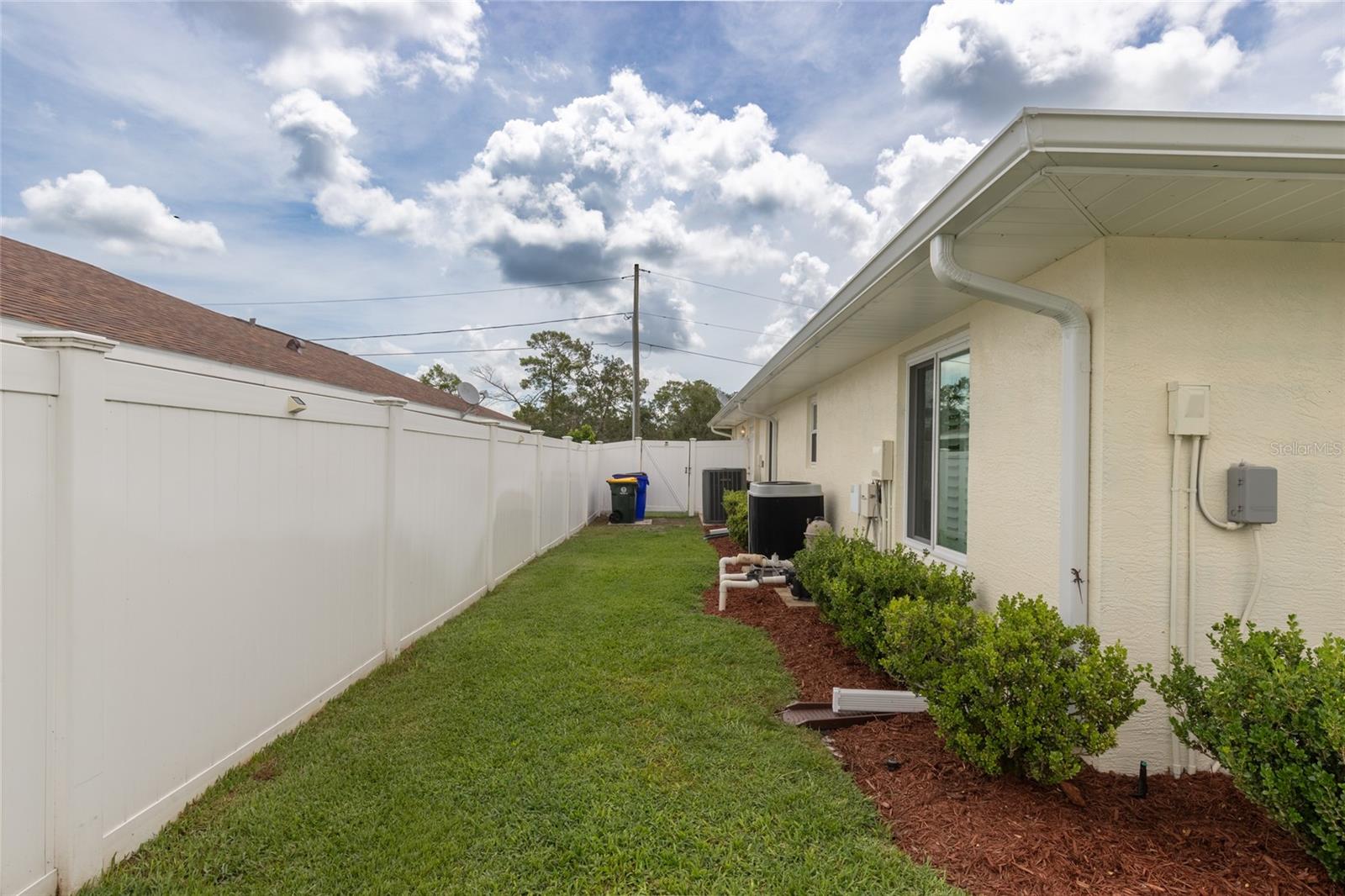 100 Captiva Ct Ne Property Photo 34