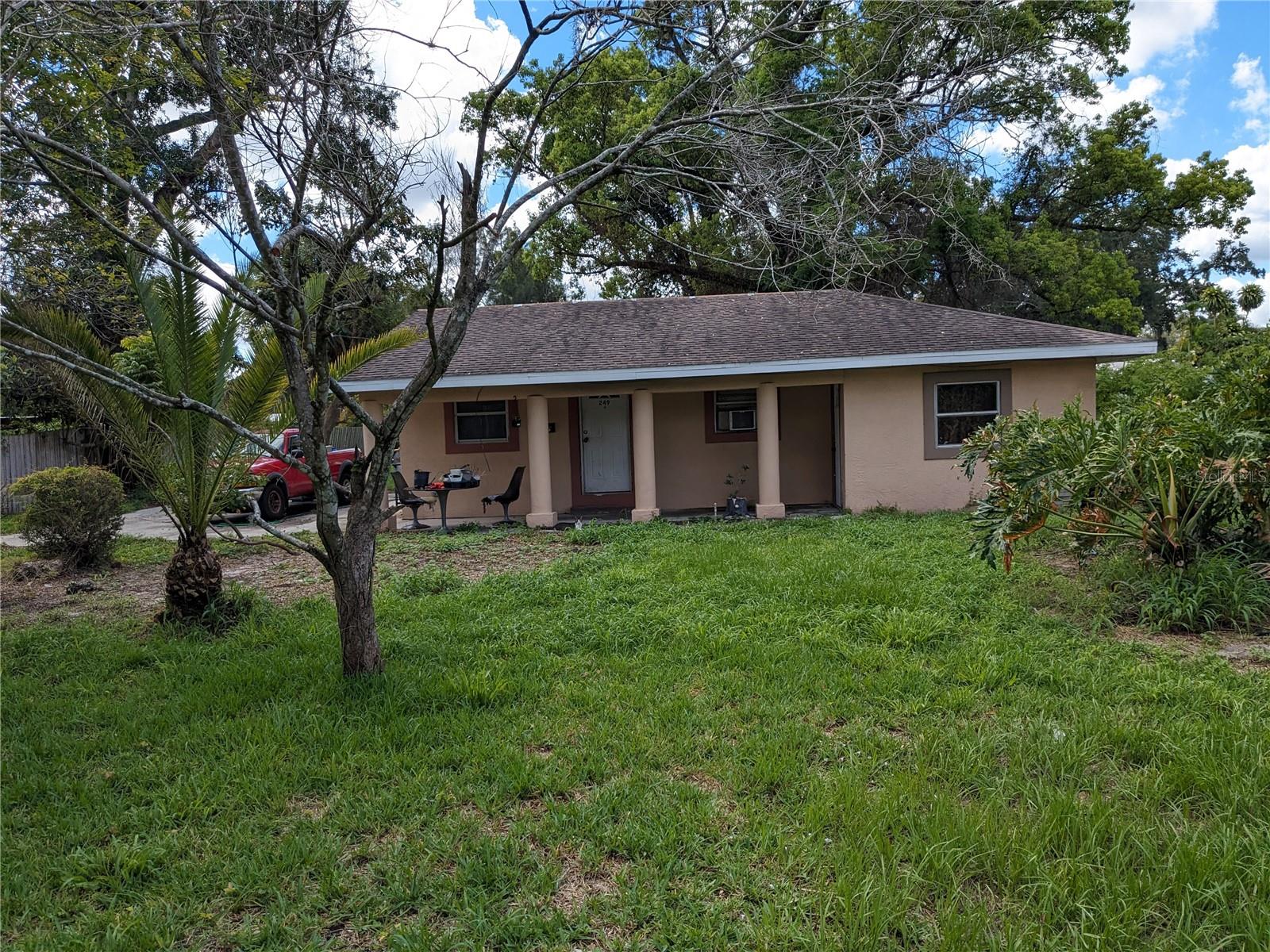 249 S Hillsborough Ave Property Photo 2