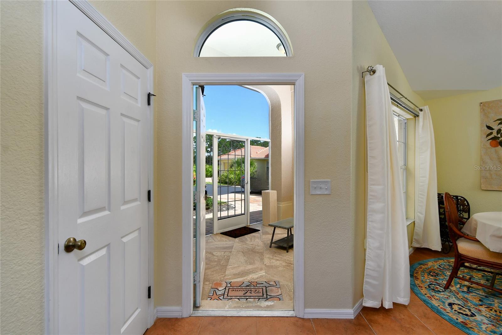 3885 Cape Cole Blvd Property Photo 6